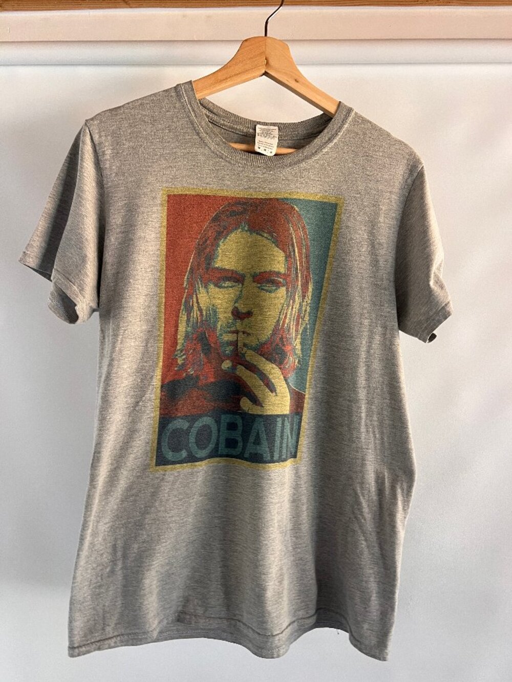 Kurt Cobain t shirt - men's medium. Gray, excellent condition
